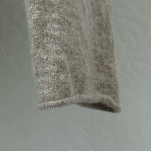 James Perse Oatmeal 100% Cashmere Relaxed Luxurious Pullover Size 2 Medium - Picture 4 of 9